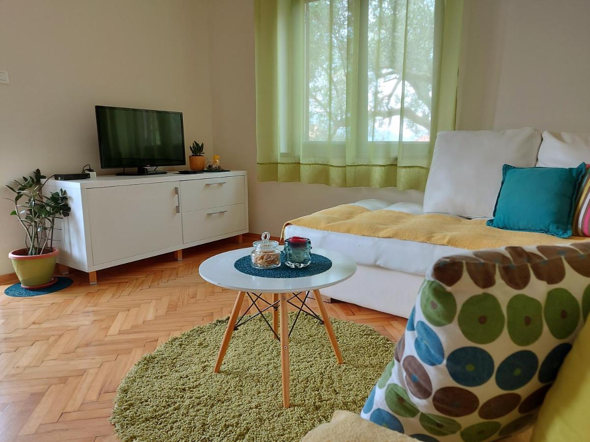 Apartments Iva ติวัต ภายนอก รูปภาพ