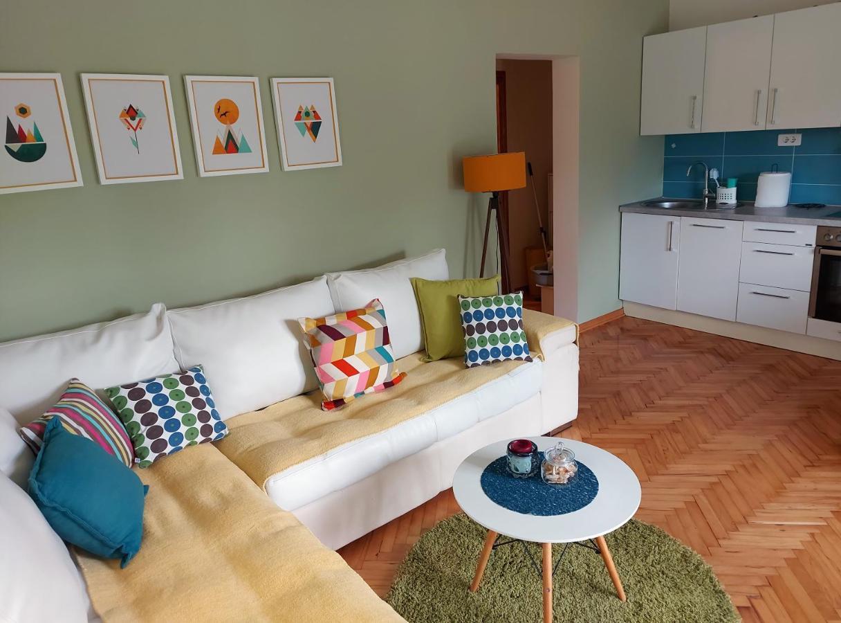 Apartments Iva ติวัต ภายนอก รูปภาพ