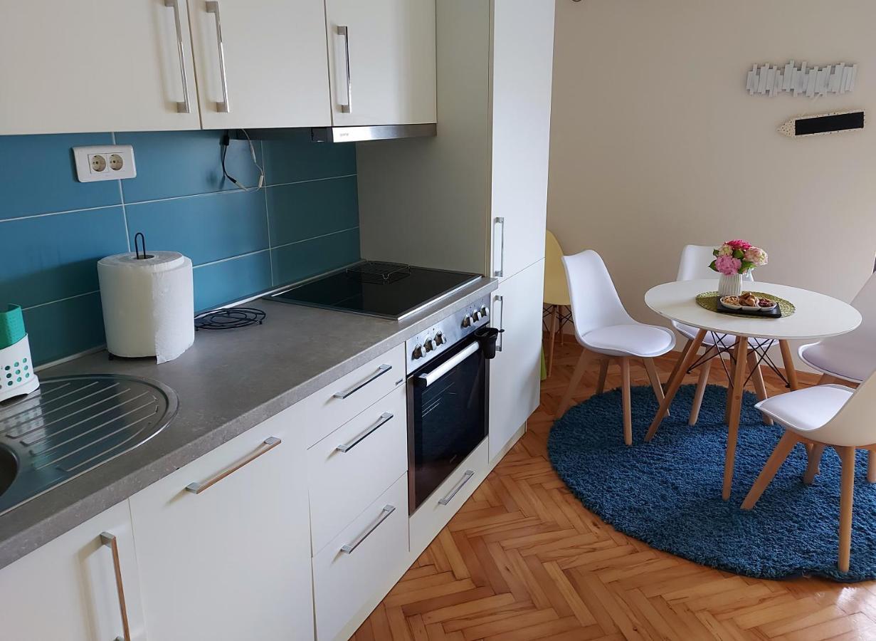 Apartments Iva ติวัต ภายนอก รูปภาพ