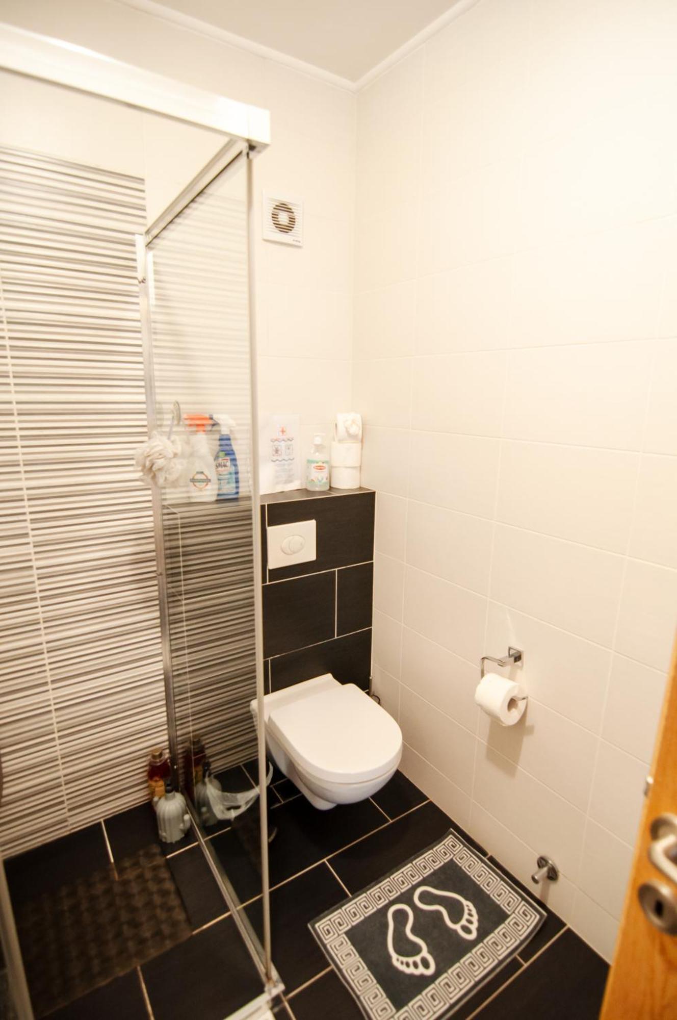 Apartments Iva ติวัต ภายนอก รูปภาพ